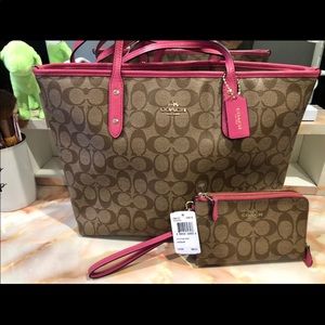 Coach purse and wallet set